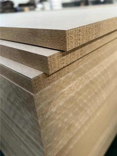 1220X3050X18MM MDF רגיל