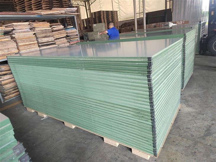 HMR MDF 2100X2800X6MM